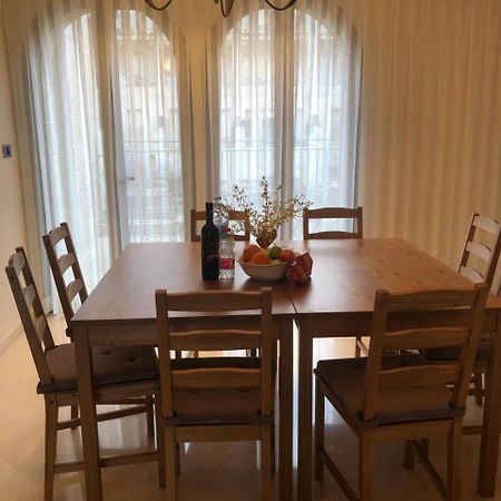 Chung cư 120 m² 2 phòng ngủ, 2 phòng tắm riêng ở Mamilla / King David Jerusalem Ngoại thất bức ảnh