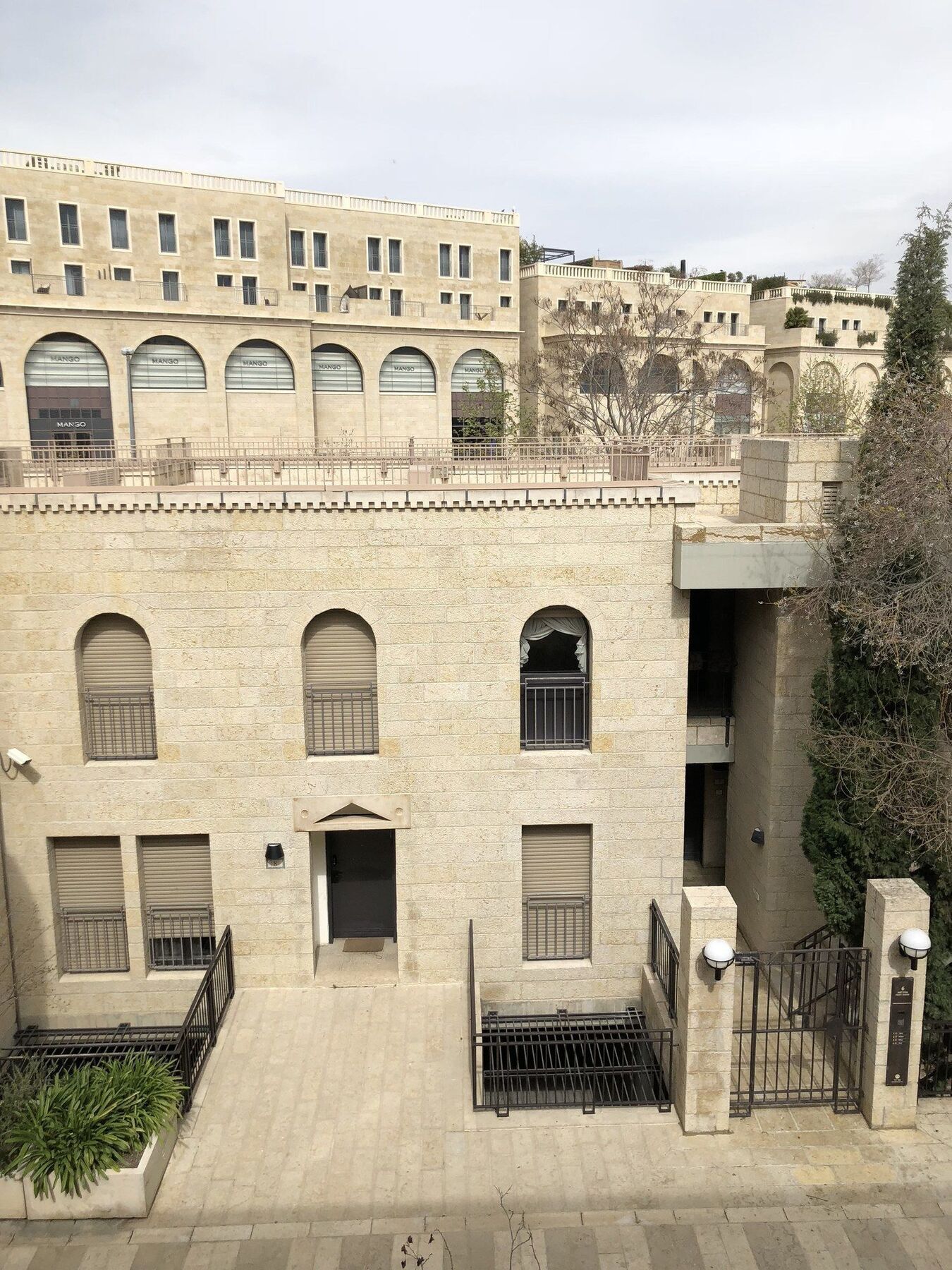 Chung cư 120 m² 2 phòng ngủ, 2 phòng tắm riêng ở Mamilla / King David Jerusalem Ngoại thất bức ảnh